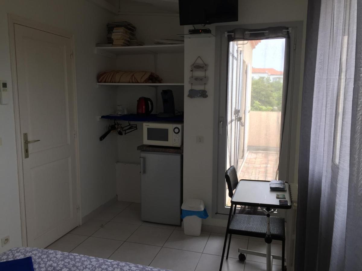 Chambre Coquette Dans Villa Proche De La Plage Сет Экстерьер фото
